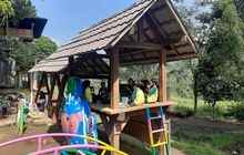 Melongok Keseruan Anak-anak Belajar di Sekolah Alam Bandung