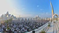 Ribuan Jemaah Padati Salat Idulfitri Perdana di Masjid Raya Al Jabbar 